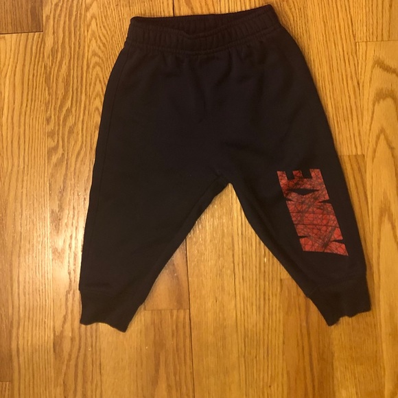 Nike Baby Boy Dri Fit 2-Piece Track Suit 12 months - Picture 6 of 9